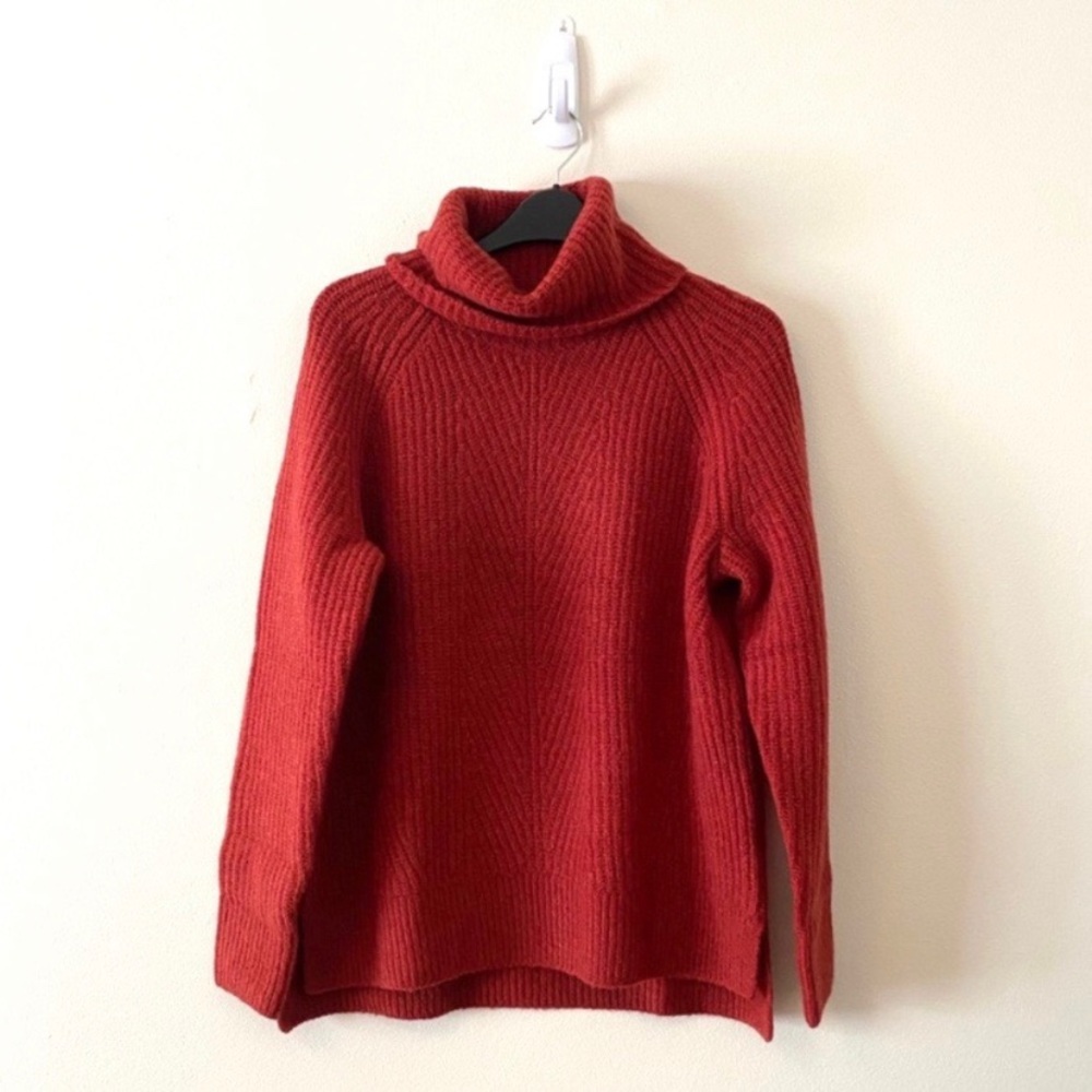 Madewell Turtleneck Sweater In Heather Ruby - Picture 6 of 11